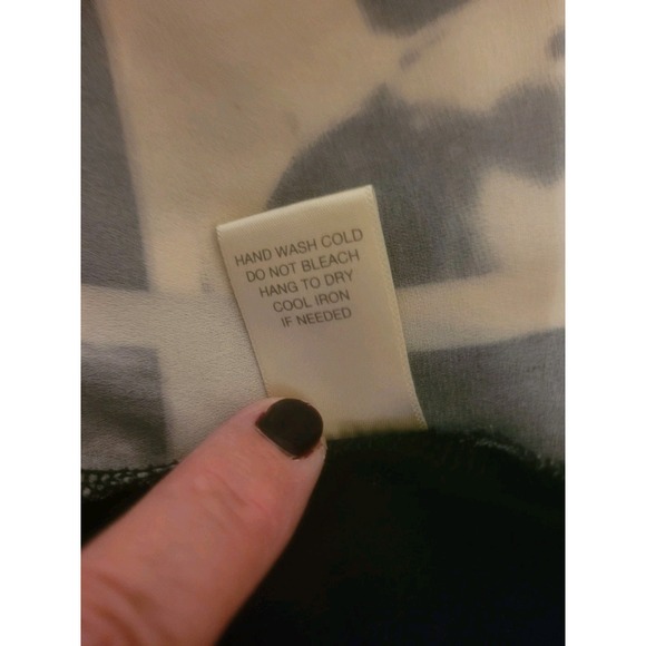 Dressbarn Shirt Women's Size M Knit Top Graphic Print Boxy Relaxed Made USA - Picture 4 of 7